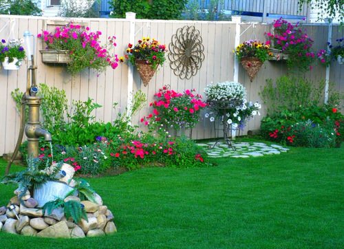 Fence Planters for privacy 12