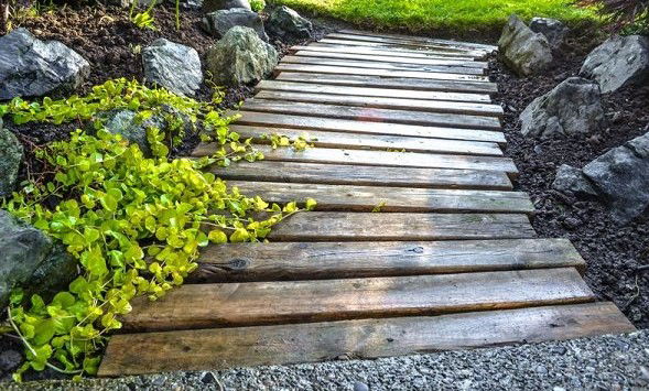  DIY Garden Path Ideas With Tutorials #11